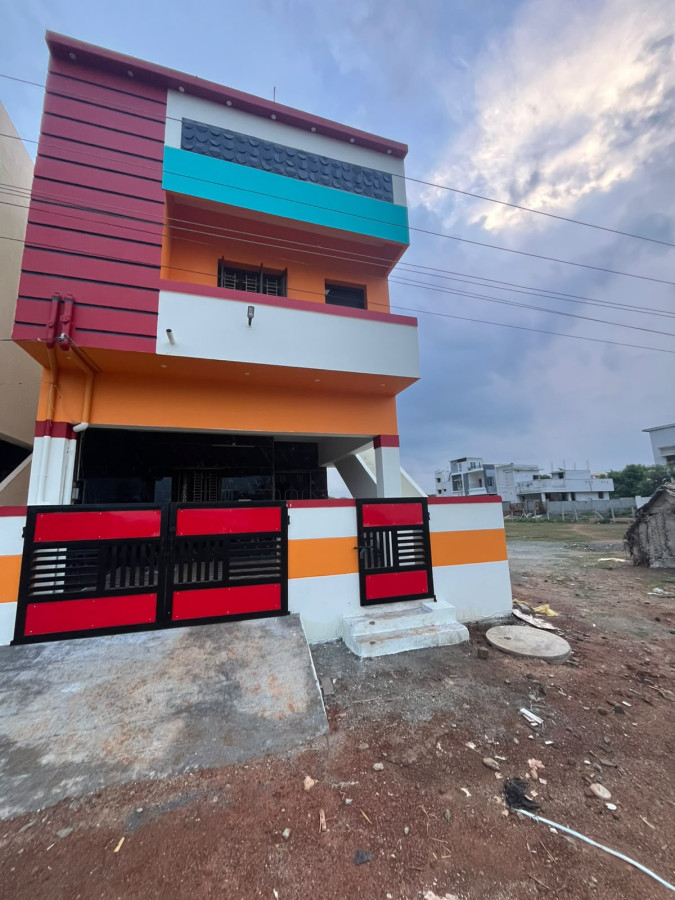 1480 Sqft Plot Size / 1600 Sqft Built Area / East Facing / 3 Bedrooms 3 Bathrooms / Carparking / 85 Lakhs - Negotiable / Bus stand 5 Kilometres - Pudukkottai / HS 285