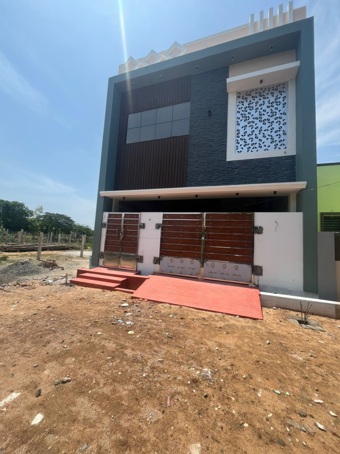 1394 Sqft Plot Size /1500 Sqft Built Area / West Facing / G+1 Ground Floor 1 Bedrooms / First floor 1 Bedrooms / 2 Bathrooms / Carparking / 75 - Negotiable / Town 5 Kilometer - Pudukkottai / HS 277