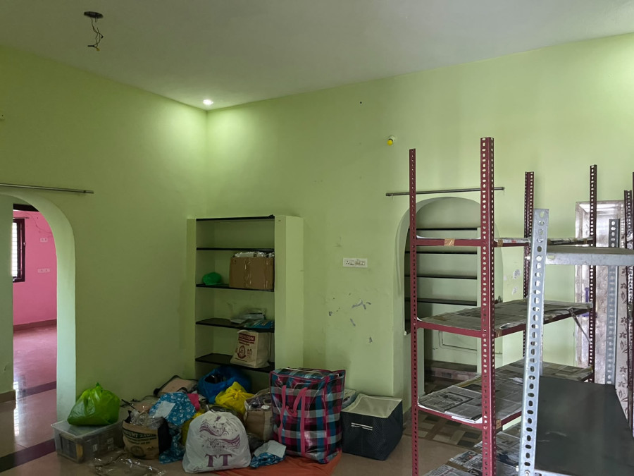 3200 Sqft Plot Size / 900 Sqft House / East Facing / 13 Years Old / 2 Bedrooms, Hall, Kitchen / 58 Lakhs - Negotiable / Pudukkottai Town limit / HS 294