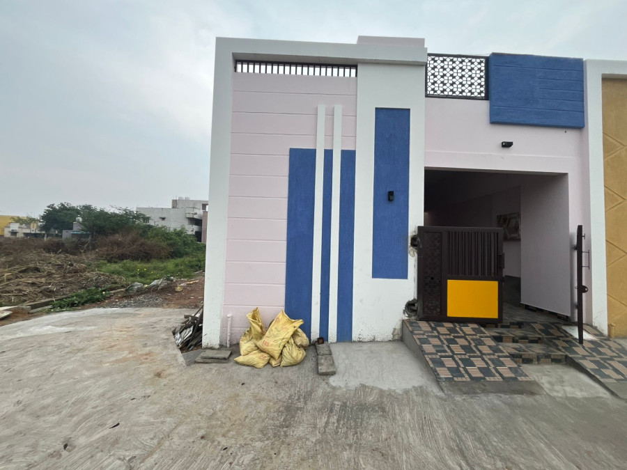 1400 Sqft Plot Size/ 1300 Sqft Built Area/ South Facing/ Interior Work/ Modular Kitchen / 2 Bedrooms 2 Bathrooms/ Nallathani Connection Iruku / New House/ 75 Lakhs Negotiable/ ID HS 224