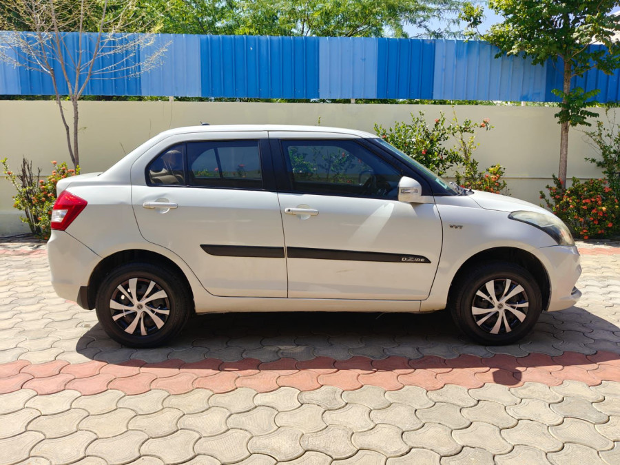 Maruti Swift Dizer / Petrol, Singal Owner / 2015 VXI / 97000 km  Running / Company Racord / 525000 Lakhs - Negotiable / VC1 / C 167