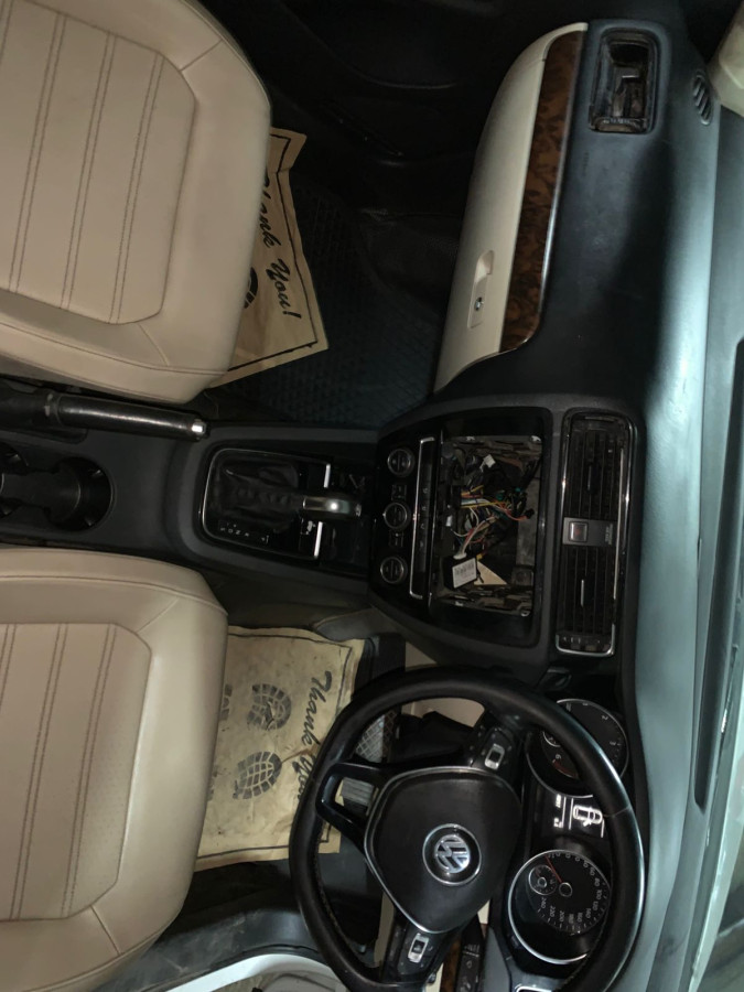 Volkswagan jetta TDI / Top Model 2015 / Diesel engine, Automatic, Second Owner / 4.50 Lakhs - Negotiable / AC / C 161