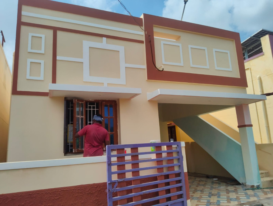 1200 Sqft plot size /10 Sathuram /North face /2 Bedrooms 2 Bathrooms /Resale house 4 Years /60 Lakhs negotiable /Near Keparai Pudukkottai /HS 506