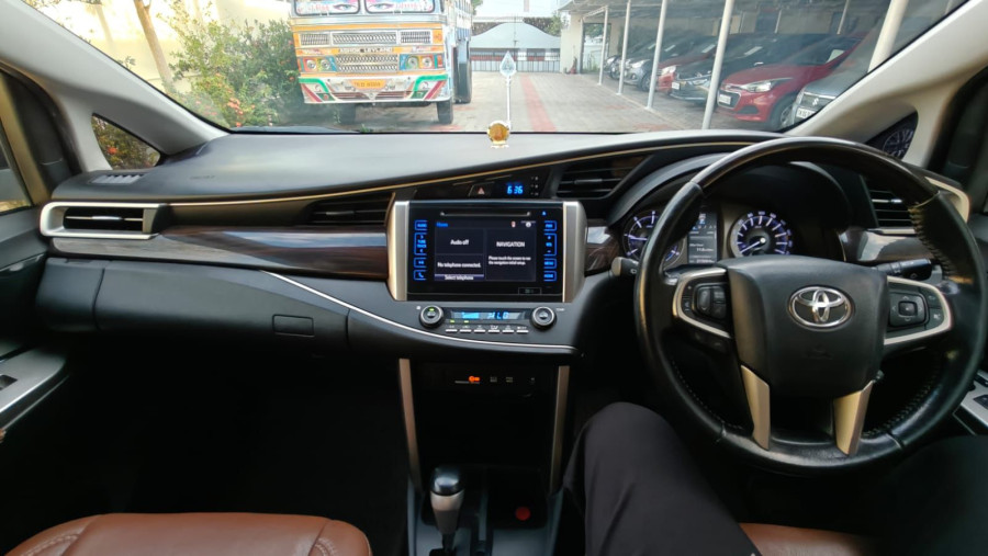 INNOVA CRYSTA 2.4 ( Z ) / Top 2020 Model / Diesel, Company Record / 215000 km Running / Price 21.50 Lakhs - Negotiable /  VC1 / C 174