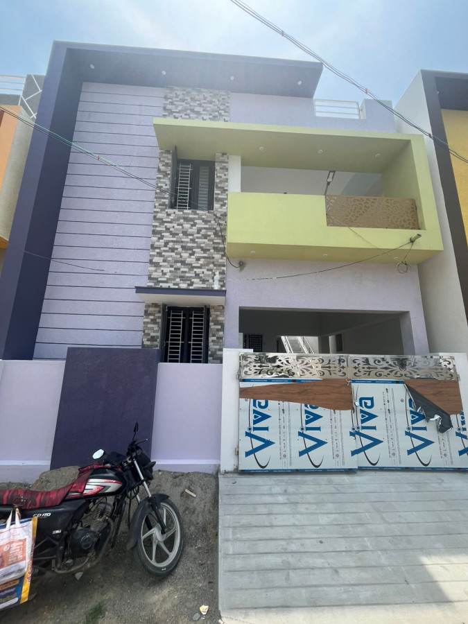1300 Sqft Plot Size / 1250 Sqft Built area/ South Facing / 3 Bedrooms 3 Bathrooms / New House/ G+ 1 Groundfloor / First Floor / Outside Staircase/ Near TVS Ramtheater / Pudukkottai / 78 Lakhs Negotiable / ID Hs 220
