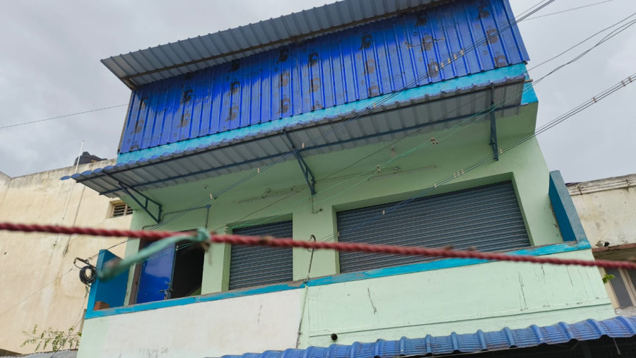 500 Sqft Plot Size / 4 Shop / Income 25000 / 1 Crore 25 Lakhs / City Property / IN 352