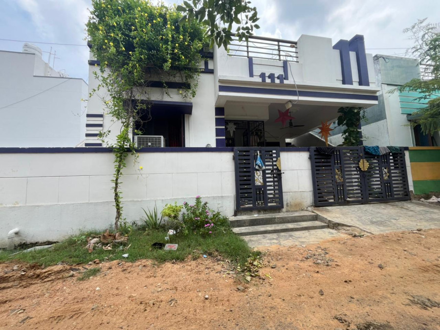1200 Sqft Plot Size / 1100 Sqft Built Area / South Facing / 2 Bedrooms 2 Bathrooms / Carpaking / Resale House / 65 Lakhs Negotiable / Loan Eligible / Near Chinnapa Nagar Pudukkottai / ID HS 250