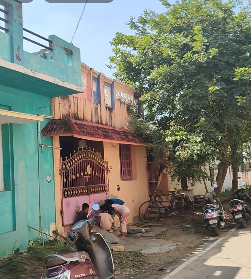 1500 Sqft Plot Size / 1300 Sqft Built Area / South Facing / 1 Bedrooms / 2 House Sale / 7 Year Resale House /  Pudukkottai - Town Area / 55 Lakhs  Negotiable / IN 336