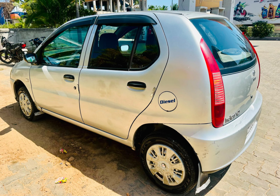 TATA INDICA V2 LS ( TDI ENGINE ) / 2014 Model / Manual Transmission / Diesel Variant / Second Owner / Insurance live / Upto Fc 2029 Current / Milleage 24 Verified / Price 132000 - Negotiable / Rac / C 205