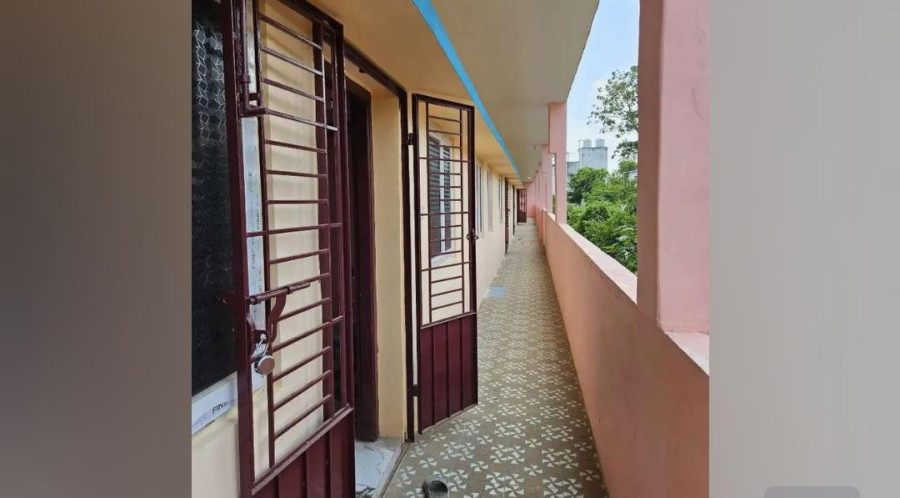 3000 Sqft / Apartments / North Facing / New House / Groundfloor 3 House / Firstfloor 2 House  / 2 Bedrooms / 5 Individual House / Big Induvidual Seperate Parkings / Near Brindhavanam - Town Area - Pudukkottai / Monthly Income Property Rs = 60000 / Total R