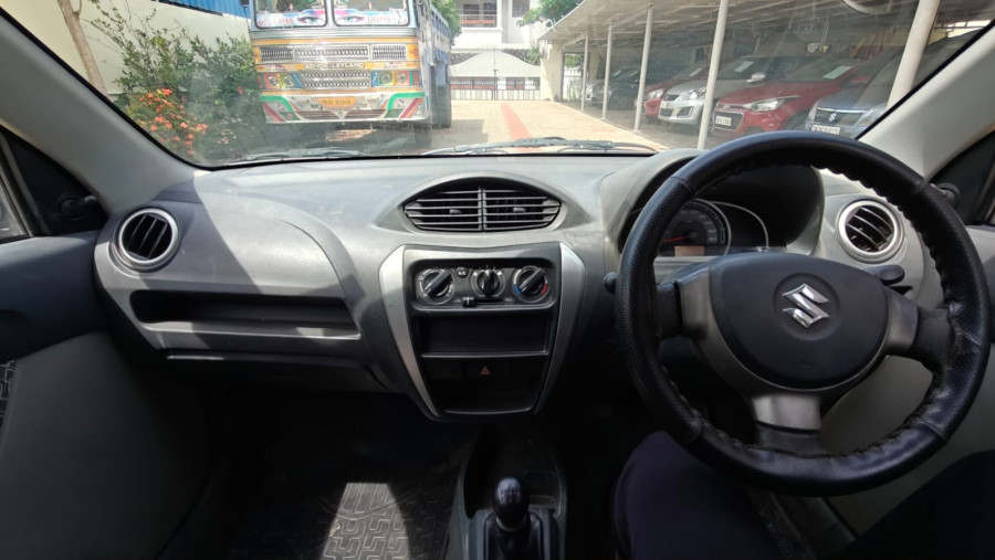Maruti Alto / 2017 Model / Single Owner / 96500 km Running / Company Record / Asking Price = 3.25 Lakhs - Negotiable /  VC1 / C187
