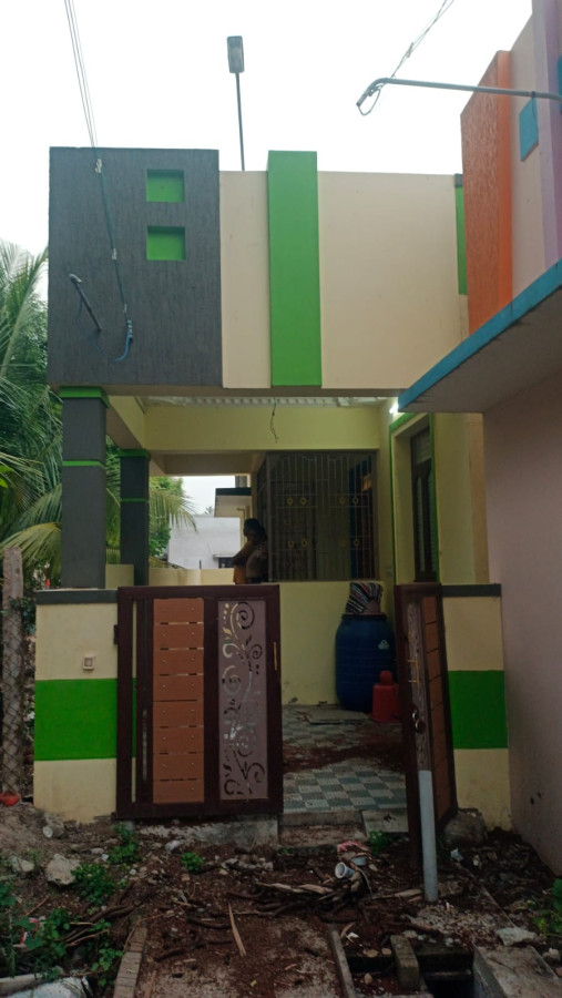 1300 Sqft Plot Size / 1100 Sqft Built Area / South Facing / 2 Bedrooms 2 Bathrooms / No Carparking / Malaiyeedu Side Pudukkottai / 62 Lakhs Negotiable /  Loan Eligible  / ID HS 240