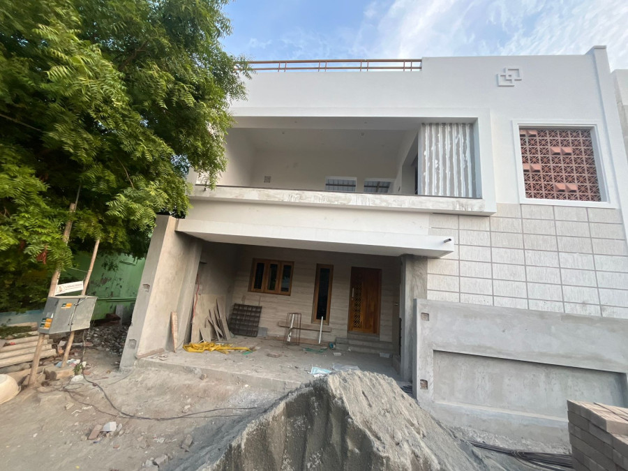 1400 Sqft Plot Size / 1500 Sqft Built Area / North Facing / 3 Bedrooms / Hall / Kitchen / Outer Stair Case / Groundfloor 2 Bedrooms / Firstfloor 1 Bedrooms / Town Center Area - Pudukkottai / 1 Crore 8 Lakhs - Negotiable / HS 269