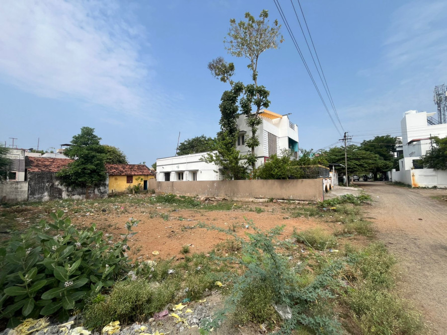2646 Sqft Plot Size / North Facing / Approval Plot / Patta Available / Persqft  Rate Rs. 4500 Negotiable / TVS Saradhamotors Back Side Saradha Nagar KKC Collega Near - Pudukkottai / Totalrate Rs.11907000 / ID PL 441