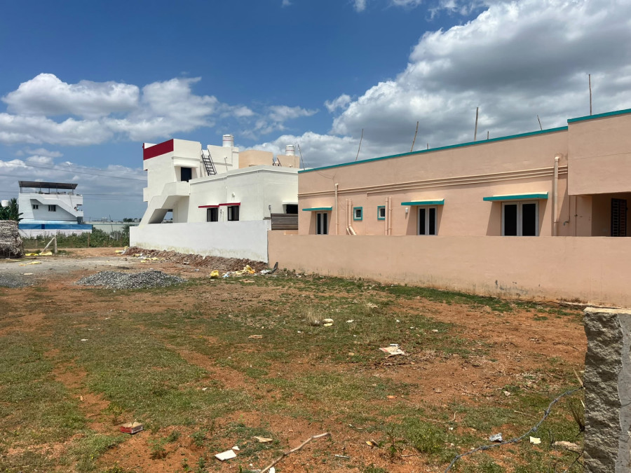 30*55 =1650 Sqft Plot Size / West Facing / DTCP Approved / Per Sqft Rate Rs = 2700 / Total = 4455000 / Mettupatti Jayarani School Opp Anna Nagar / PL 460