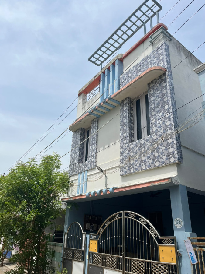 1550 Sqft Plot Size / 1600 Sqft Built Area / 3 Bedrooms  G+1 / Ground floor 2 Bedrooms / First floor 1 Bedrooms / West facing / 8 Years Old / Ashoknagar / 95 Lakhs - Negotiable / HS 306
