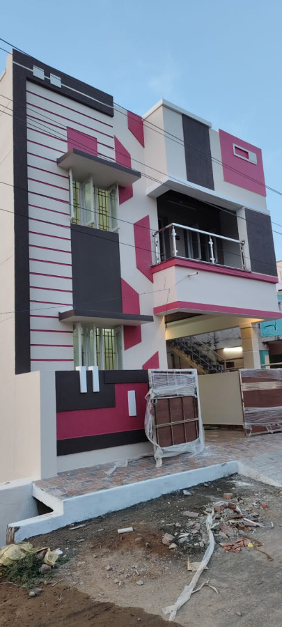2000 Sqft Plot Size / 1800 Sqft Built Area / South Facing / 4 Bedrooms 4 Bathrooms / Interior Work / Town Area - Pudukkottai / 1 Crore 30 Lakhs - Negotiable / HS 270