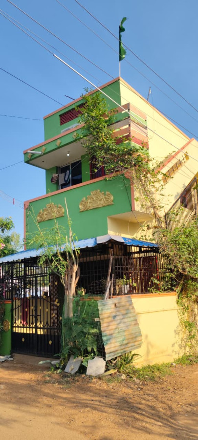 800 Sqft Plot Size / 1000 Sqft Built Area / 2 Bedrooms / Resale House 6 Year Old / 54 Lakhs  Negotiable / Center Town Area Pudukkottai / ID HS 244