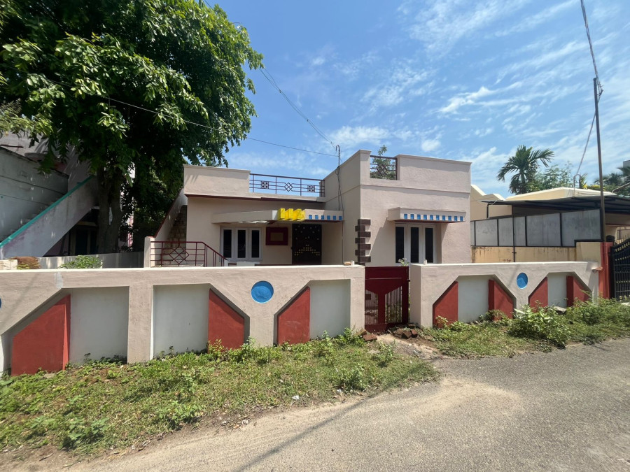 2400 Sqft Plot Size / 1200 Sqft Built Area / North Facing / 2 Bedrooms / 9 year Old Resale / 92 Lakhs - Negotiable / Thirukokarnam - Pudukkottai / HS 262