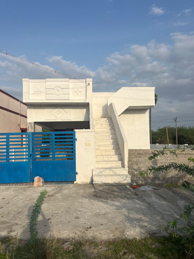 2616 Sqft Plot Size / 1500 Sqft Built Area / West Faceing / 2 Bedrooms, Hall, Kitchen, Carparking / 1 Year Old / Pudukkottai / 85 Lakhs - Negotiable / HS 291