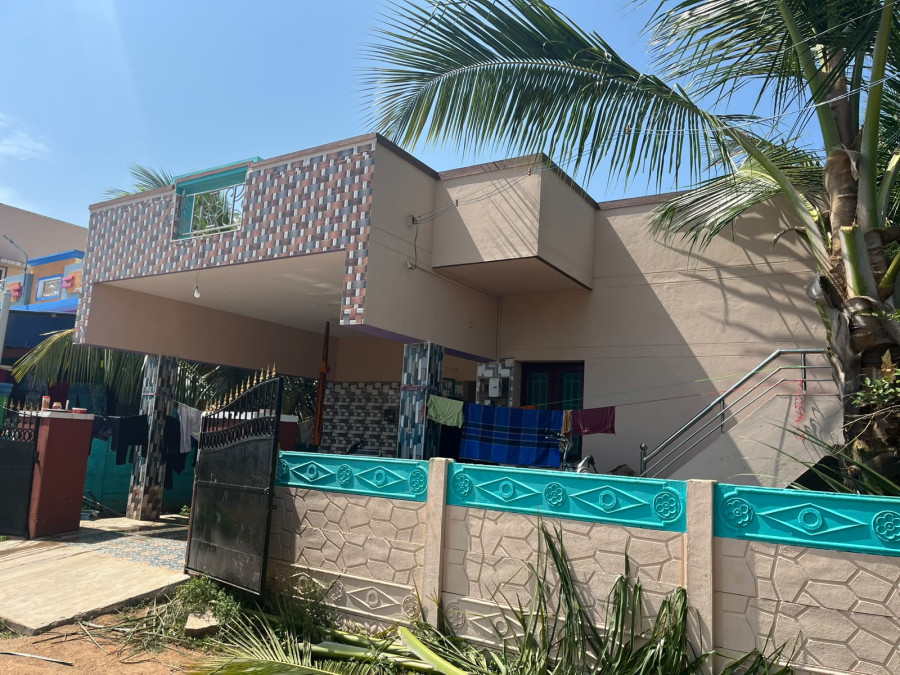 2400 Sqft Plot Size / 1600 Sqft Built Area / North Facing / 3 Years Old / 2 Bedrooms / Hall, Kitchen / Carparking / 95 Lakhs - Negotiable / Thiruvapur / HS 295
