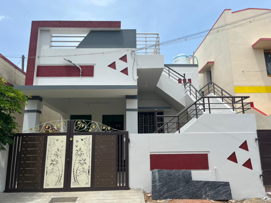 1500 Sqft Plot Size / 1100 Sqft Built Area / West Facing / 2 Bedrooms 2 Bathrooms / Carparking / 57 Lakhs - Negotiable / HS 281