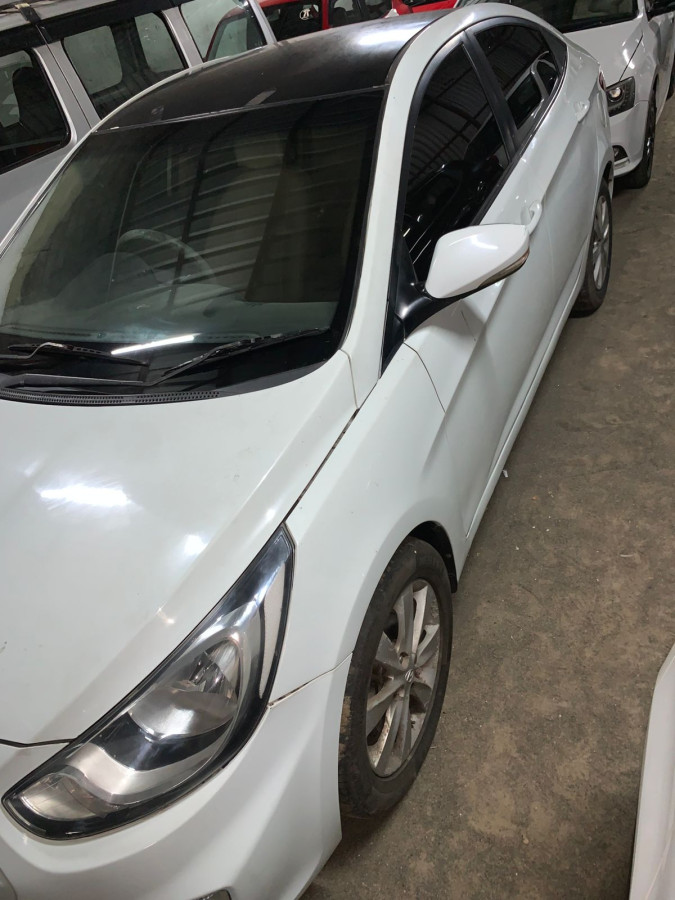 Hyundai Verna 1.6 CRDI / 2012 Modal / Diesel engine, Automatic, Third Owner / 1.40 Lakhs km Running / 3.50 Lakhs - Negotiable / AC / C 156